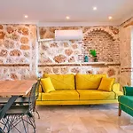 Akbel 1 Bedroom Secluded With Hot Tub *