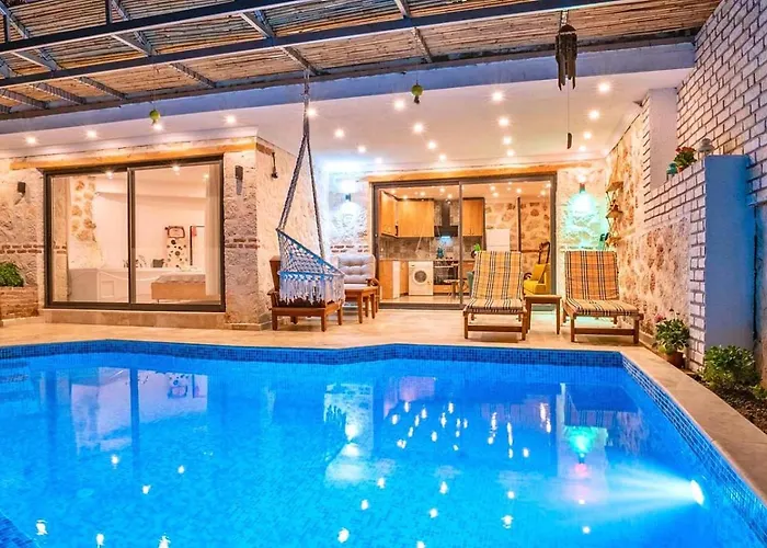 Akbel 1 Bedroom Secluded With Hot Tub Villa