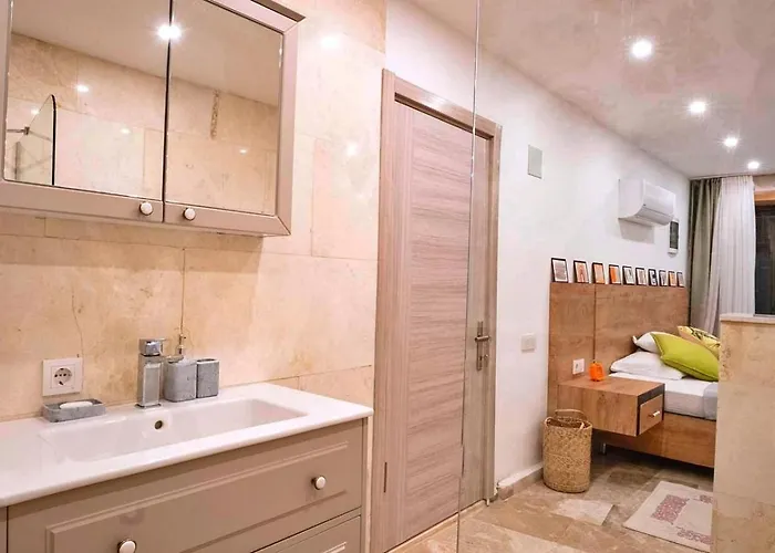 Villa Akbel 1 Bedroom Secluded With Hot Tub